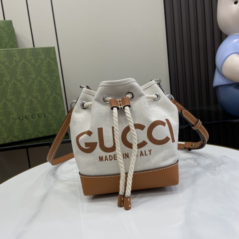 G*u*i bucket bags